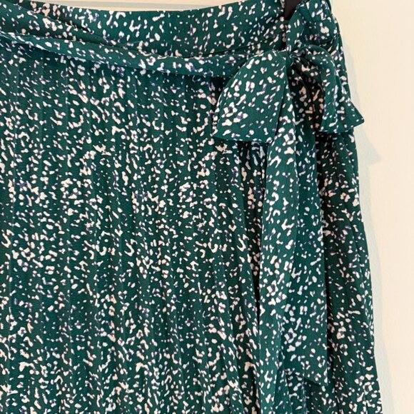 Skies Are Blue Pleated Print Midi Skirt | Size Large - Picture 2 of 5